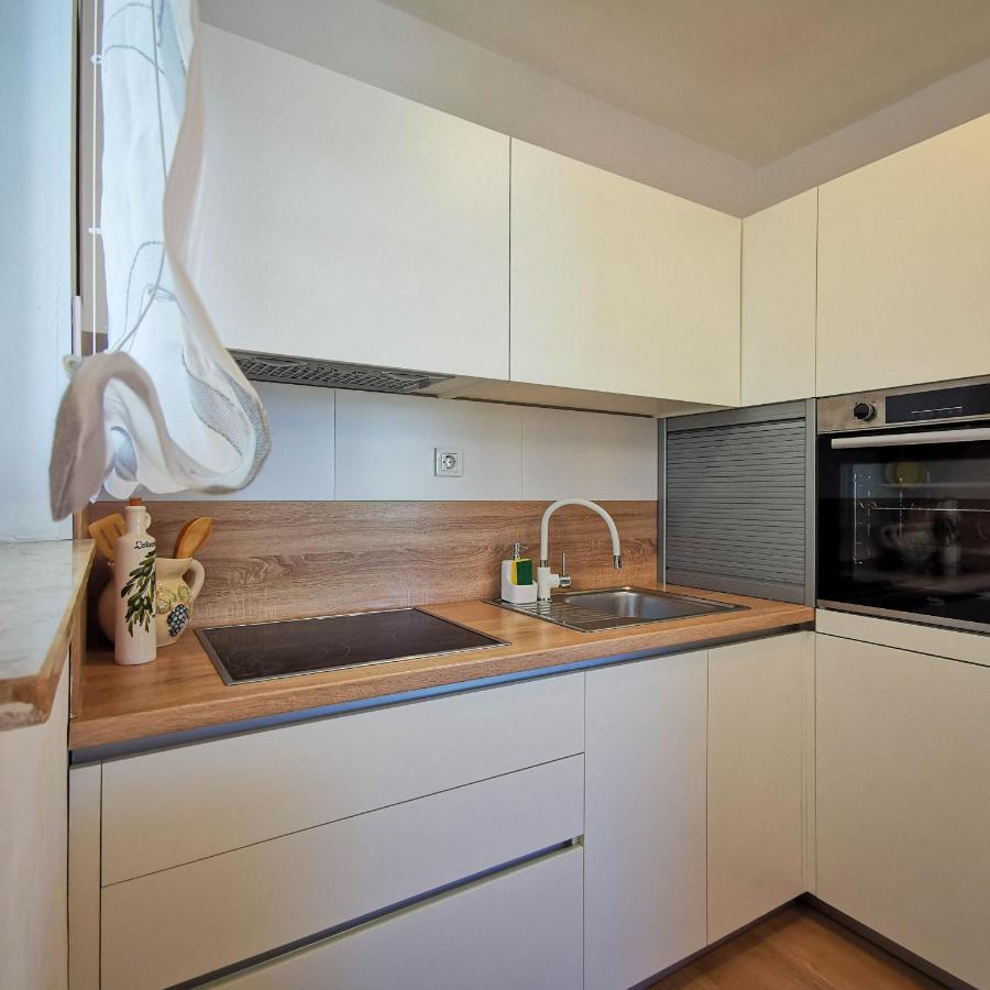 Apartment Liznjan Ngoại thất bức ảnh